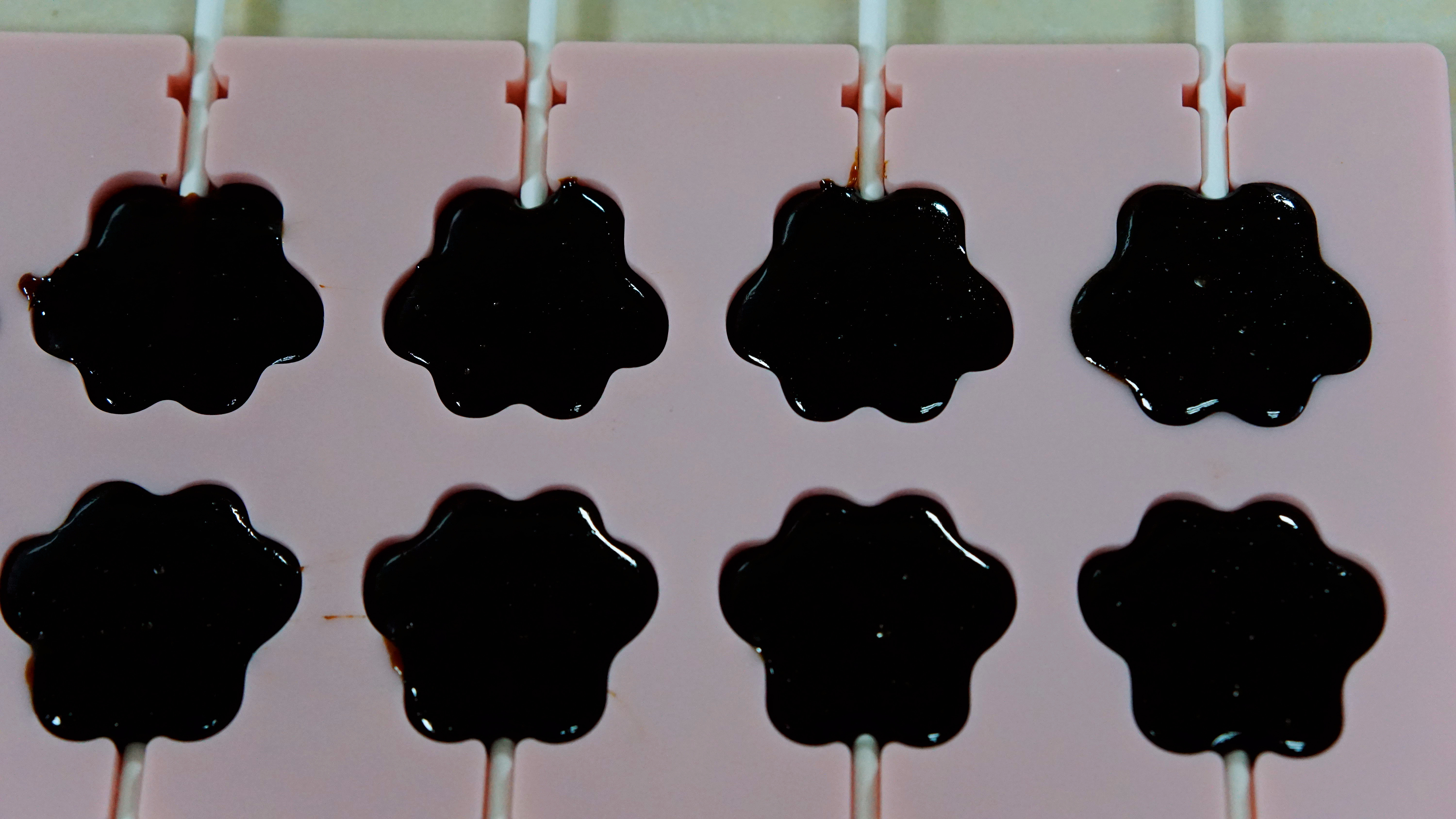 竹溪县中医院推出孩子们爱吃的中药“棒棒糖”