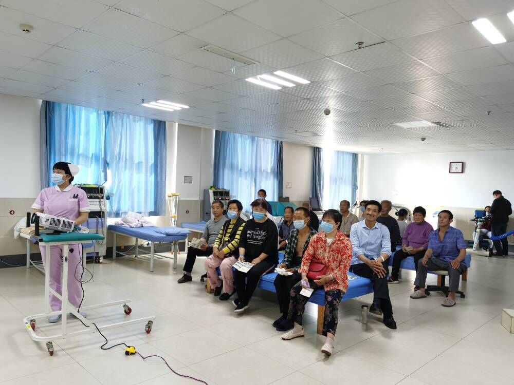 关爱关节 倍加珍“膝”|县中医院针灸康复科举办“呵护关节 健步人生”健康知识讲座