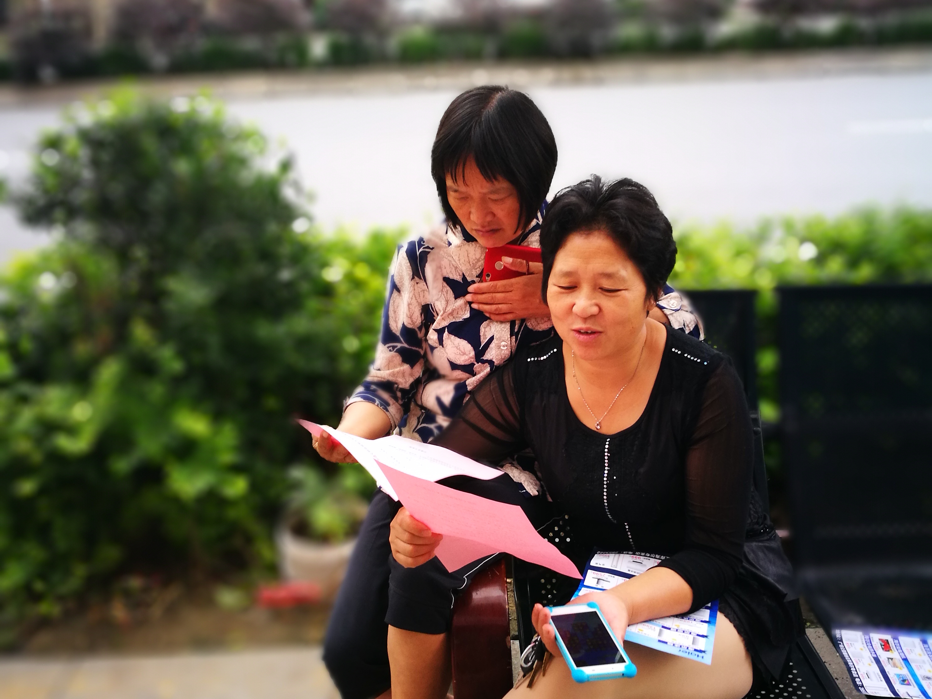 发放宣传单.jpg