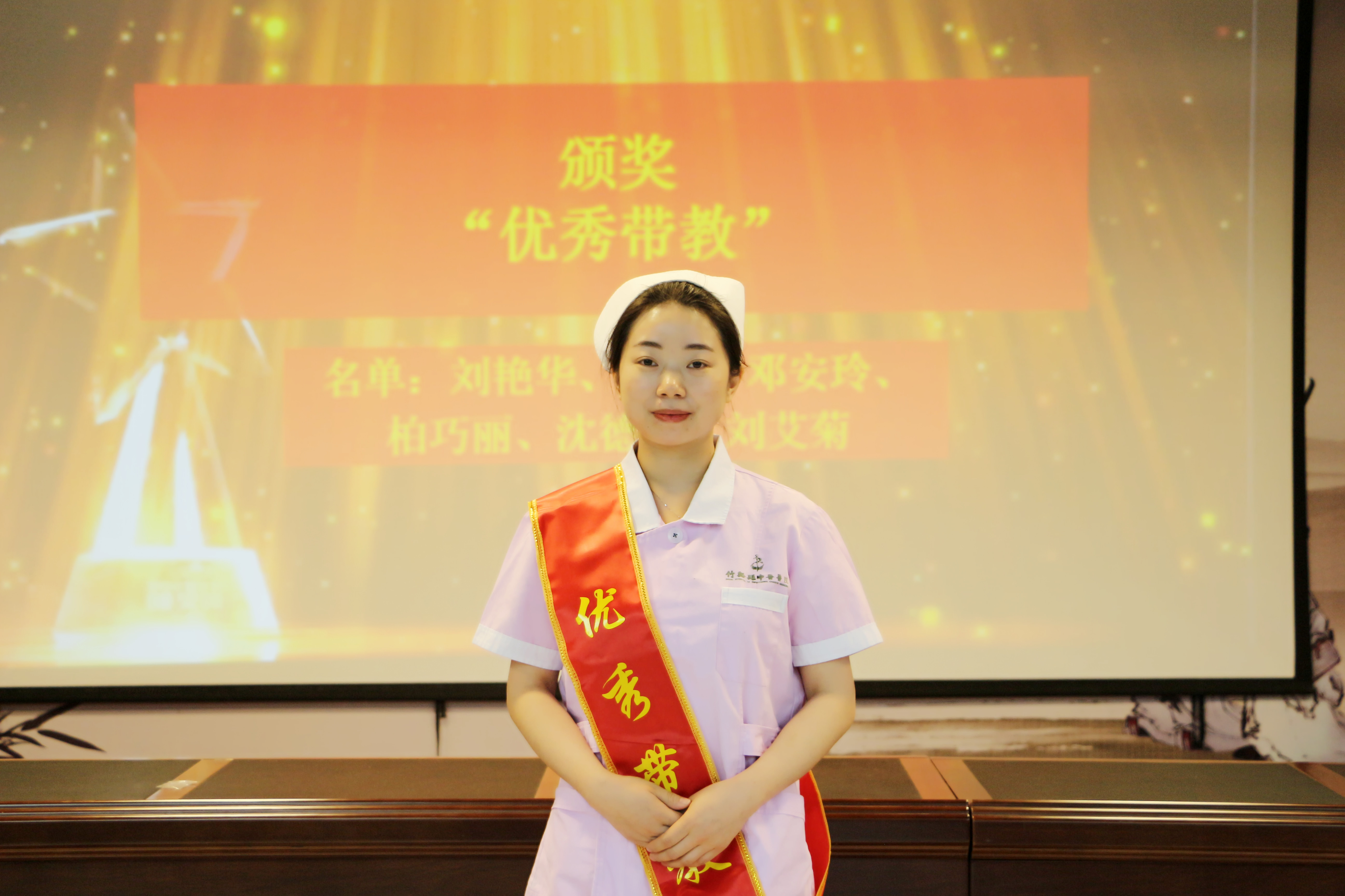 柏巧丽_副本.jpg