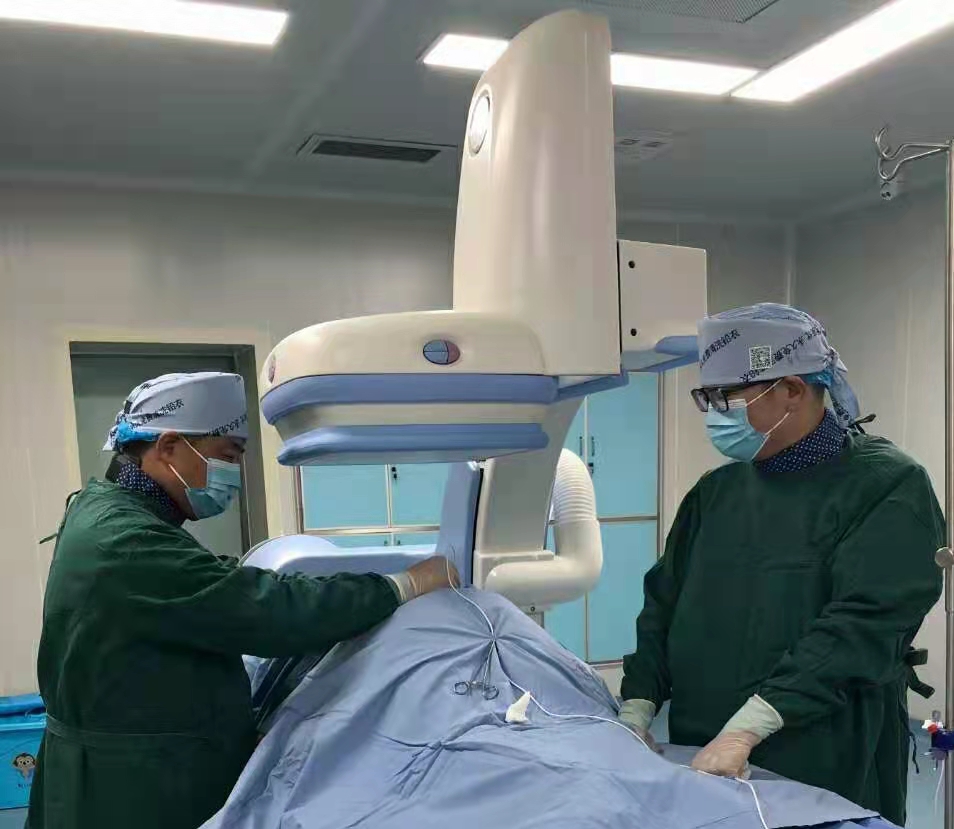 县中医院针灸康复科治疗一例复杂性腰椎间盘突出症患者