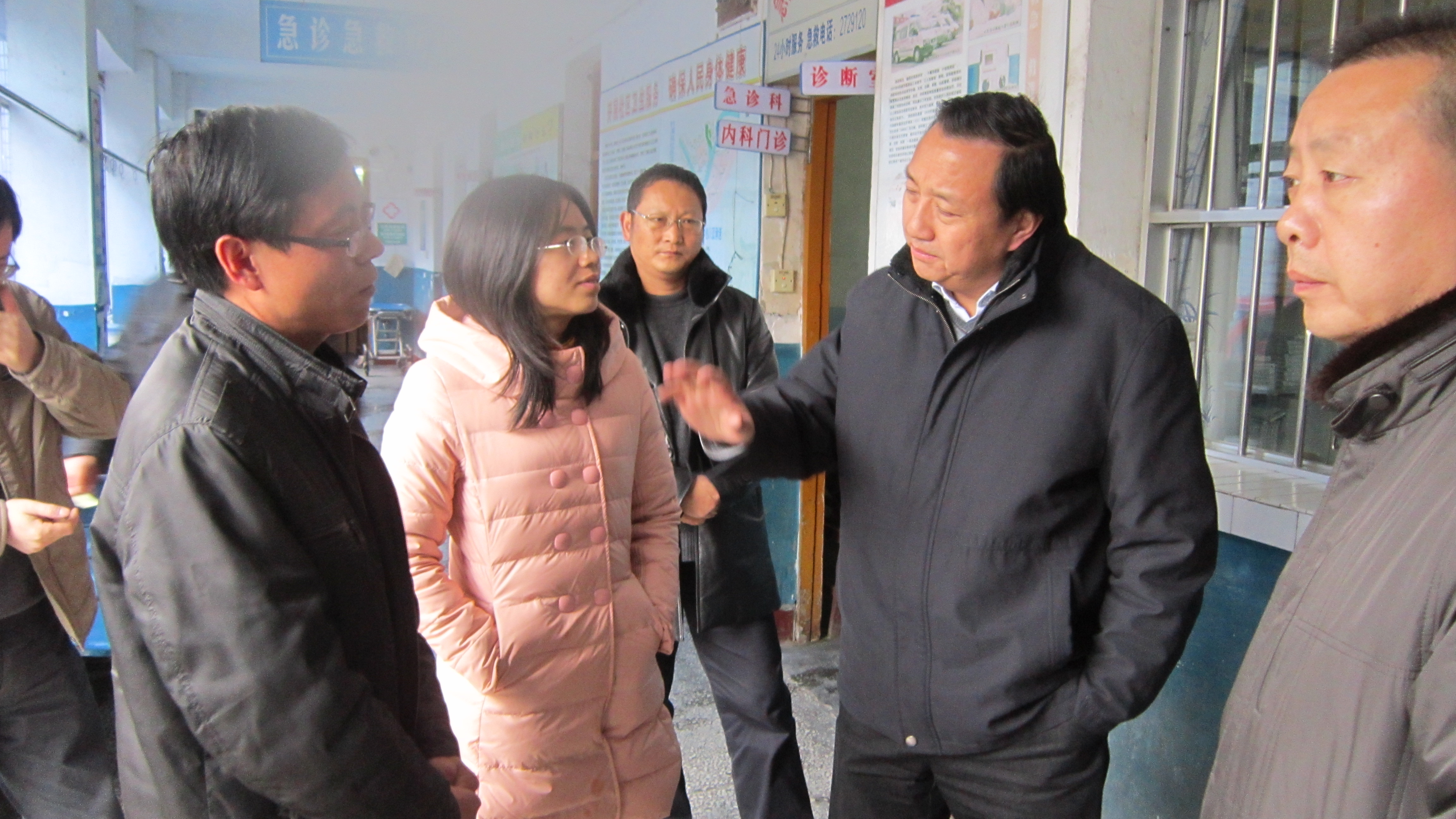 2012年12月19日，市政协副主席、市卫生局局长黄剑云一行到我院检查指导工作.jpg